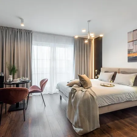 Apartamenty-Wroc Ksiecia Witolda By The River Wroclaw Exterior photo
